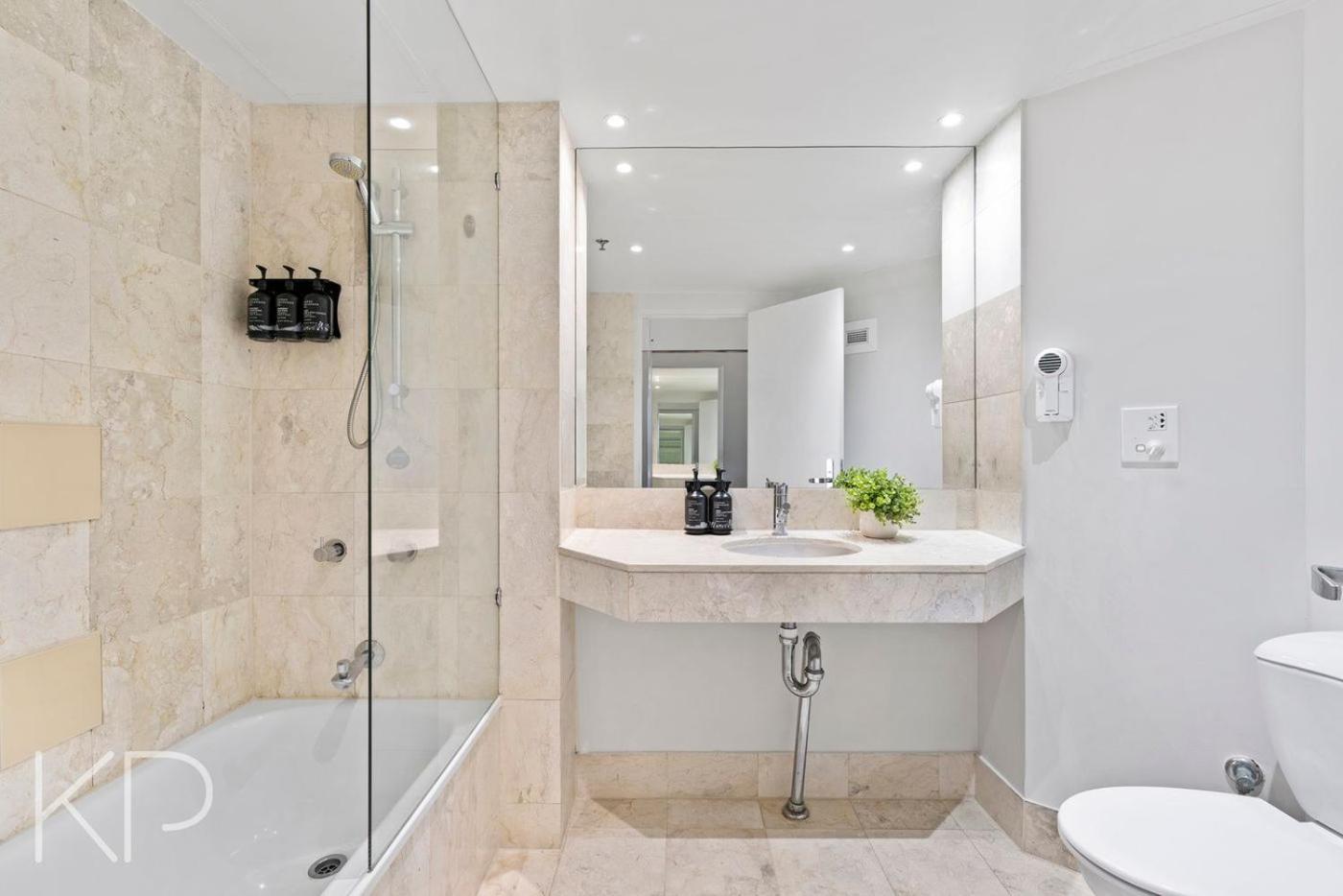Hotel Apartments On 22 View Avenue, Surfers Paradise Gold Coast Exterior foto